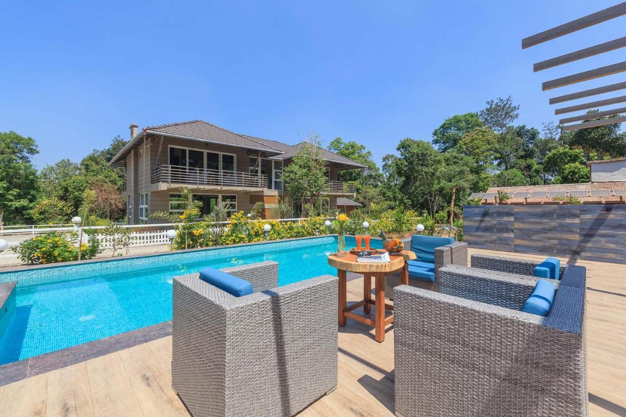 Coffee & Mist Luxury Villa- Comp Breakfast, Pool, Lounge, And Coffee Estate By Stayvista Мадикери Екстериор снимка