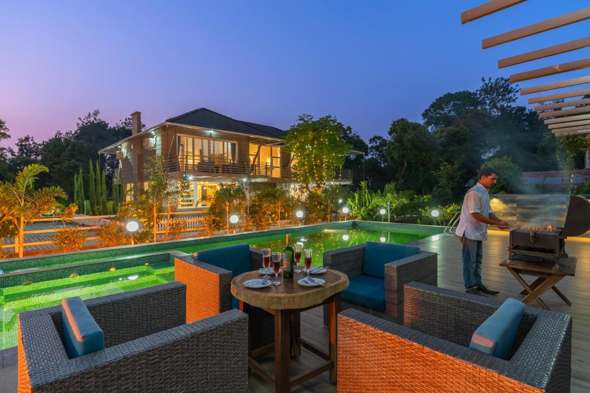 Coffee & Mist Luxury Villa- Comp Breakfast, Pool, Lounge, And Coffee Estate By Stayvista Мадикери Екстериор снимка